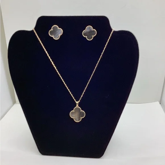 NYC ANNA STATEMENT TAN NECKLACE - Picture 5 of 8